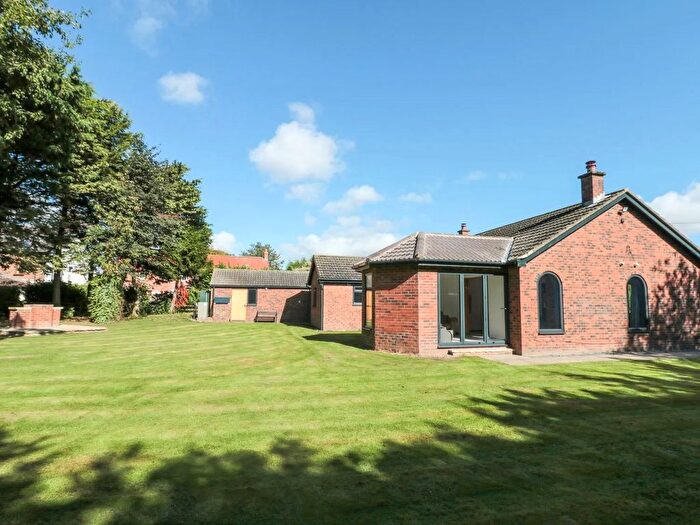 3 Bedroom Bungalow For Sale In Weaverthorpe, Malton, North Yorkshire, YO17