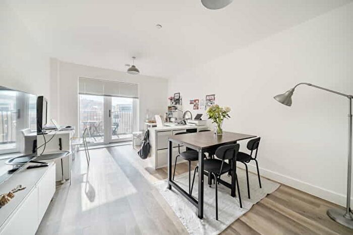 1 Bedroom Flat For Sale In Amber House, Bracknell, Berkshire, RG12