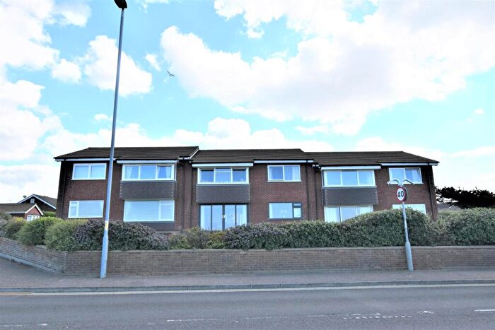 2 Bedroom Flat For Sale In Runton Road, Cromer, NR27