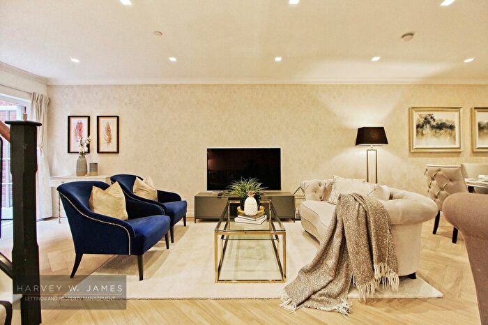 2 Bedroom Apartment To Rent In Kidderpore Avenue, London, NW3