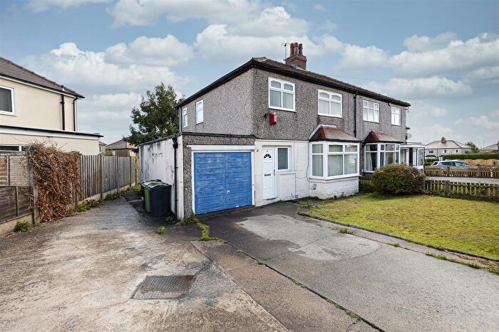 3 Bedroom Semi-detached House For Sale In Burniston Drive, Oakes, Huddersfield, HD3
