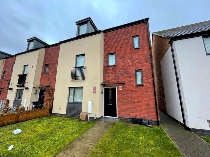 4 Bedroom Town House To Rent In McKay Avenue, LE4