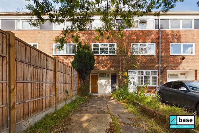 4 Bedroom Flat To Rent In Granby Street, Shoreditch, E2