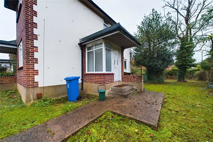 2 Bedroom Maisonette To Rent In Ray Park Road, Maidenhead, Berkshire, SL6