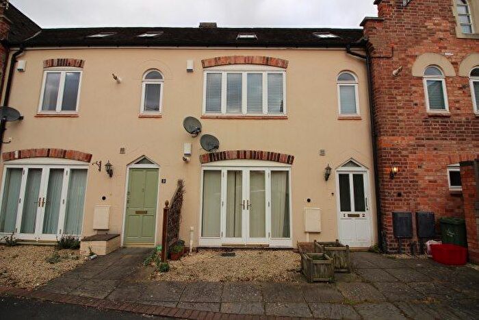 2 Bedroom Flat To Rent In Beaconsfield Street West, Leamington Spa, CV31