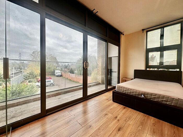 1 Bedroom Flat To Rent In Caxton Road, London, SW19
