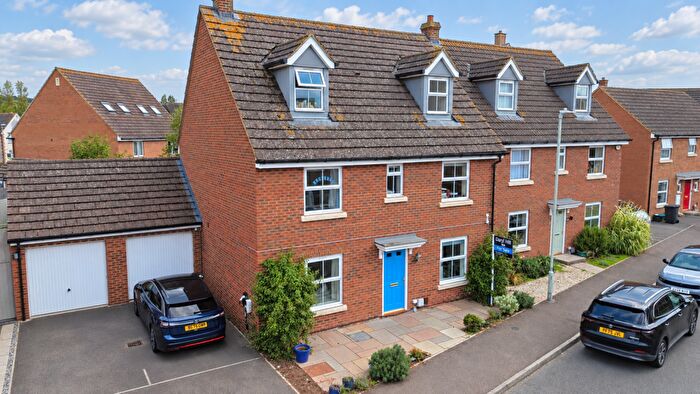 5 Bedroom Detached House For Sale In Stafford Close Kingsway, Quedgeley, Gloucester, GL2