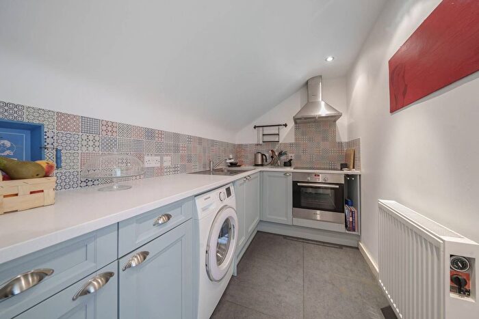 1 Bedroom Flat To Rent In Sunnyhill Road, Streatham, London, SW16