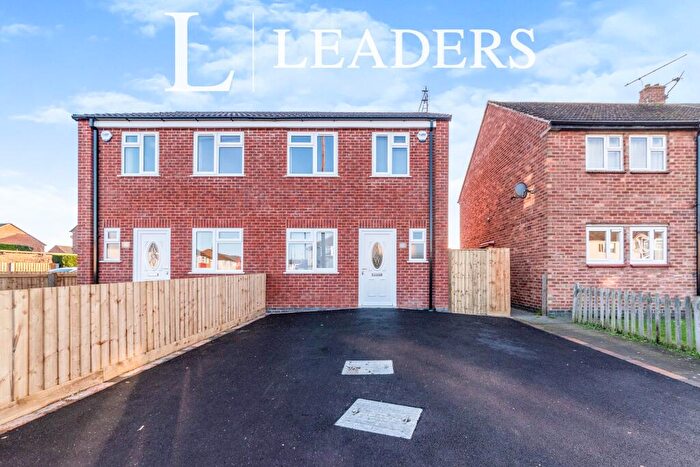 3 Bedroom Semi-Detached House To Rent In Philip Road, NG24