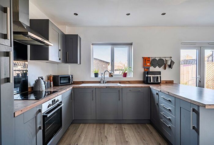 3 Bedroom Semi Detached House For Sale In Craydon Grove, Bristol, Somerset, BS14