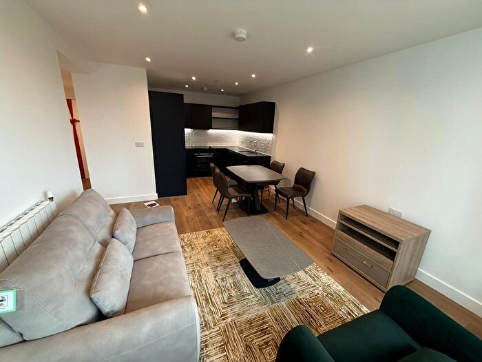 1 Bedroom Flat To Rent In Dray House, Lombard Square, SE28