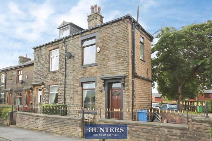 2 Bedroom End Of Terrace House To Rent In Calderbrook Road, Littleborough, OL15