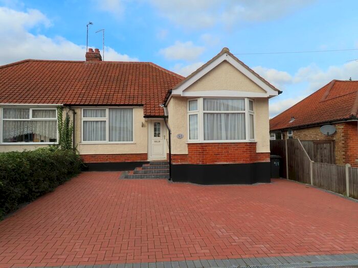 3 Bedroom Semi-Detached Bungalow To Rent In Shafto Road, Ipswich, Suffolk, IP1