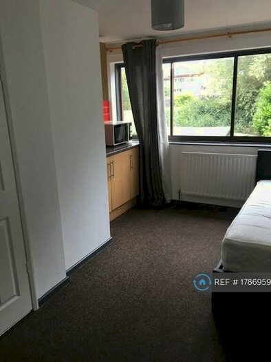 Studio To Rent In Conniburrow Boulevard, Conniburrow, Milton Keynes, MK14
