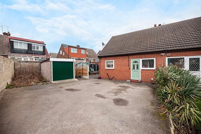 3 Bedroom Bungalow For Sale In Wood End, Allerton Bywater, Castleford, WF10