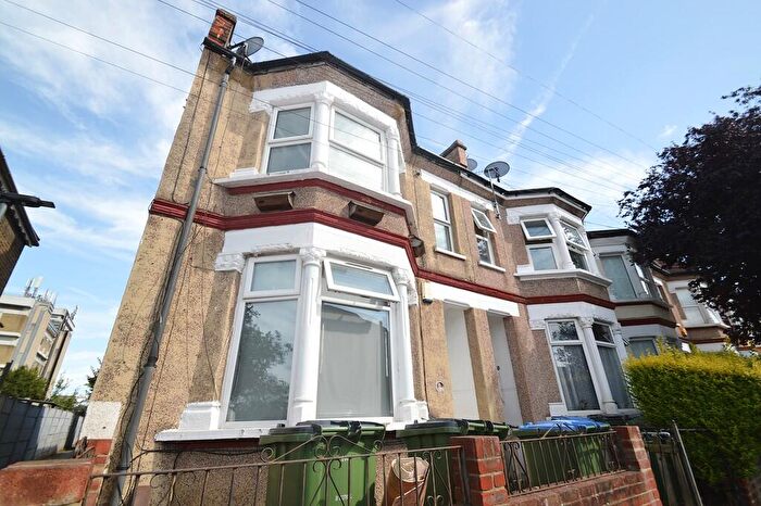 2 Bedroom Apartment To Rent In Abbey Terrace, London, SE2