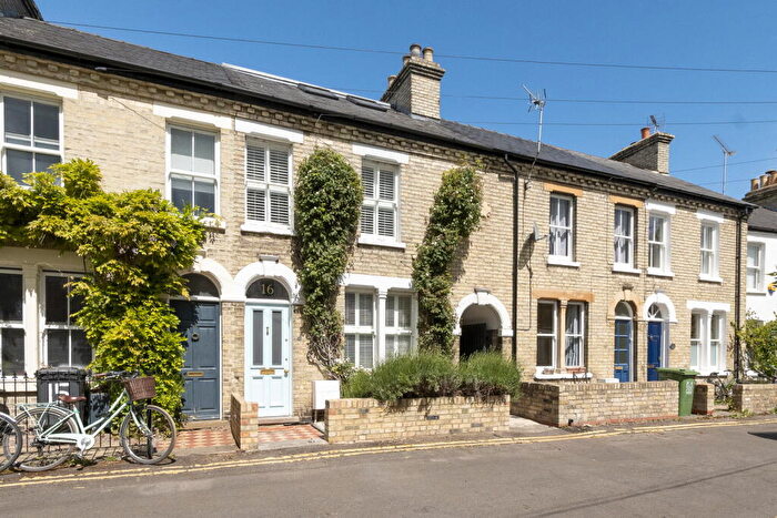 3 Bedroom Terraced House For Sale In Bermuda Road, Cambridge, CB4