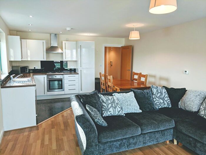 2 Bedroom Flat To Rent In Ocean Crescent, City Centre *Available With Zero Deposit Guarantee*, PL1