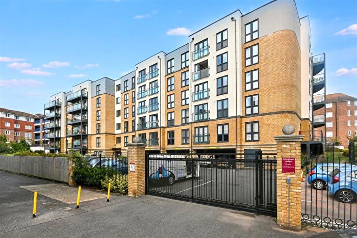 1 Bedroom Retirement Property For Sale In Southfields Road, Eastbourne, BN21