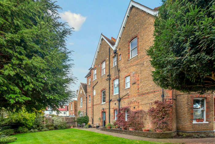 2 Bedroom Apartment To Rent In Enmore Gardens, London, SW14