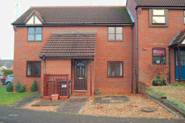 2 Bedroom Flat To Rent In Eton Close, Weedon, Northants, NN7