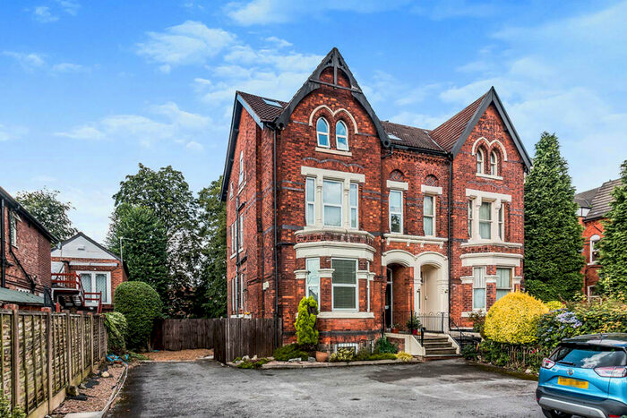 2 Bedroom Apartment To Rent In Seymour Grove, Manchester, M16