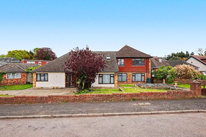 5 Bedroom Property For Sale In Barn End Drive, Wilmington, DA2