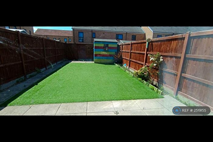 2 Bedroom End Of Terrace House To Rent In Fullerton Avenue, Essex, RM8