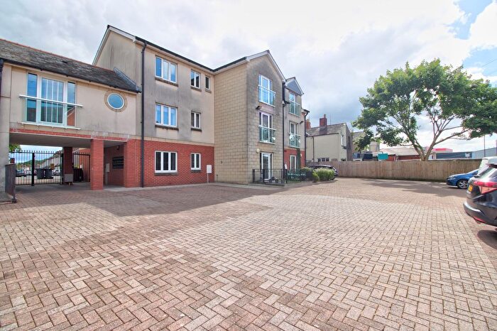 2 Bedroom Flat For Sale In Corporation Road, Newport, NP19