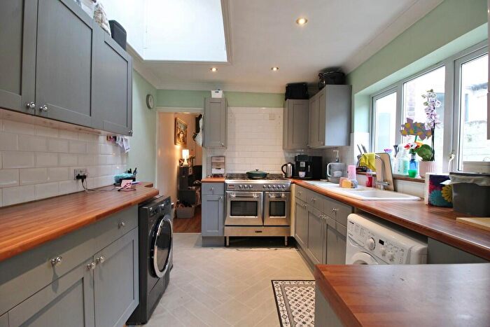3 Bedroom Terraced House For Sale In Kingsley Road, Southsea, PO4