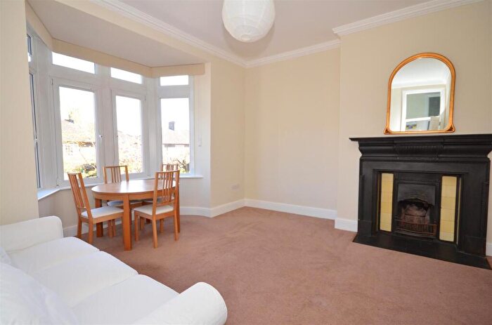 1 Bedroom Flat To Rent In Eastern Road, London, N2
