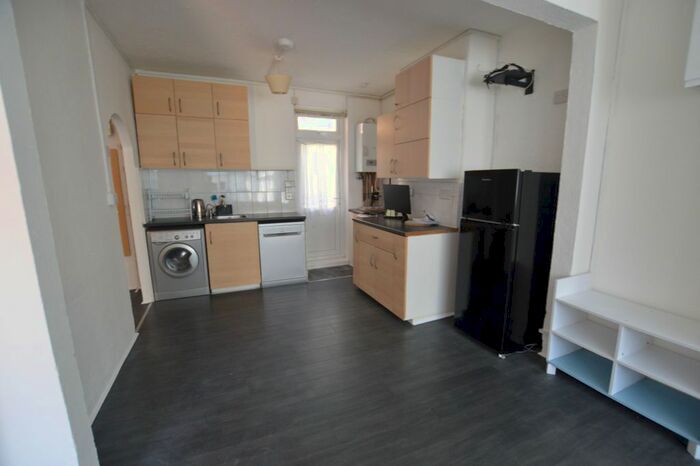 1 Bedroom Flat To Rent In Bloxhall Road, London, E10
