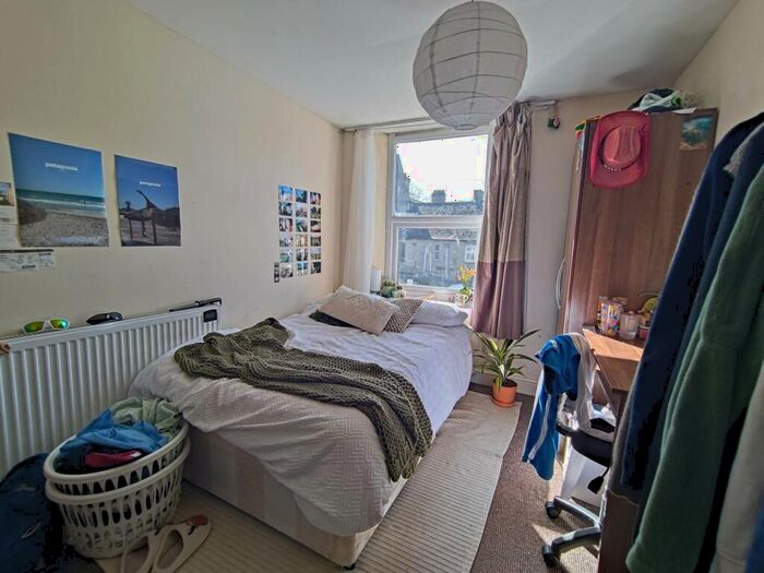 9 Bedroom House To Rent In Miskin Street, Cathays, Cardiff, CF24