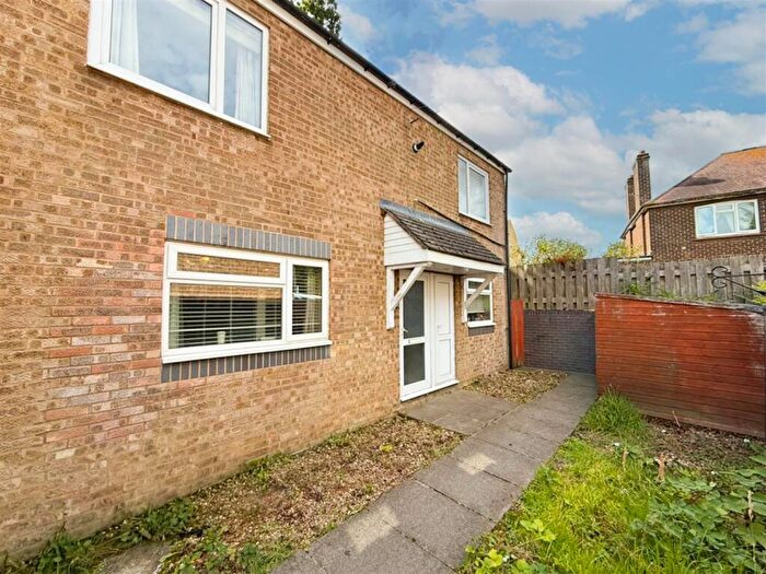 3 Bedroom Semi-Detached House For Sale In Meeting Lane, Corby, NN17