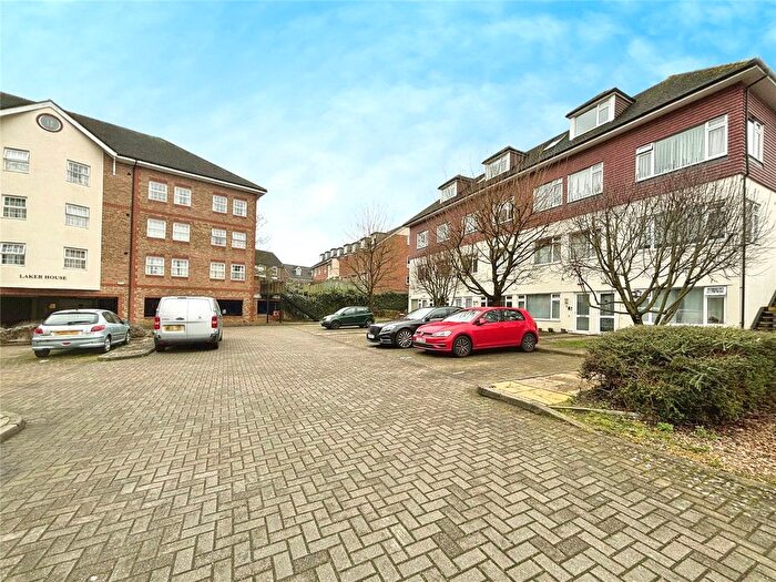 2 Bedroom Flat To Rent In Canning Street, Maidstone, Kent, ME14