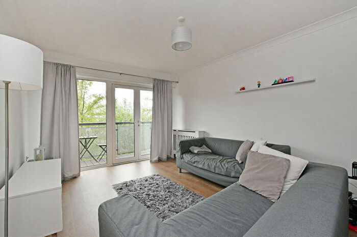 2 Bedroom Apartment For Sale In Cracknell, Millsands, Sheffield, S3