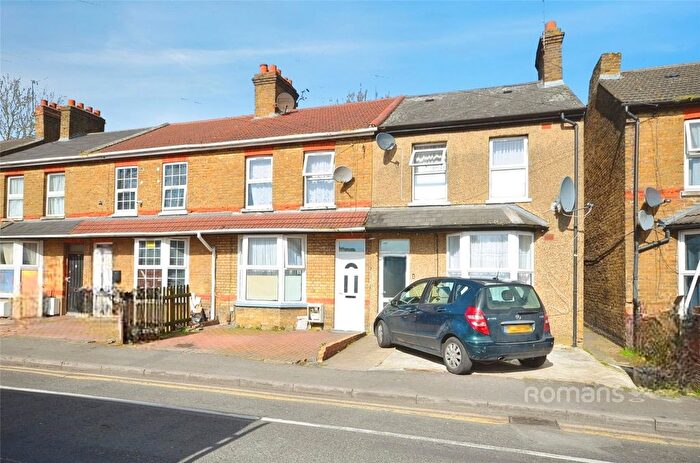 3 Bedroom Terraced House To Rent In Slough, SL1