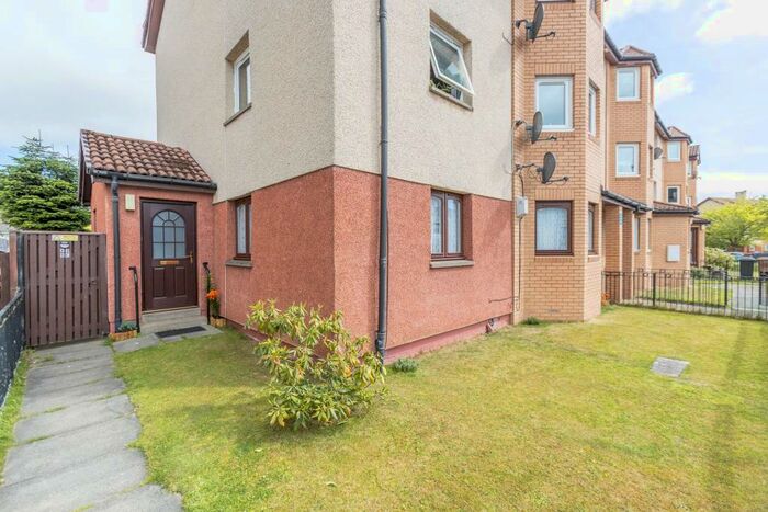 2 Bedroom Flat For Sale In G/L, Grampian Gardens, Dundee, Angus, DD4