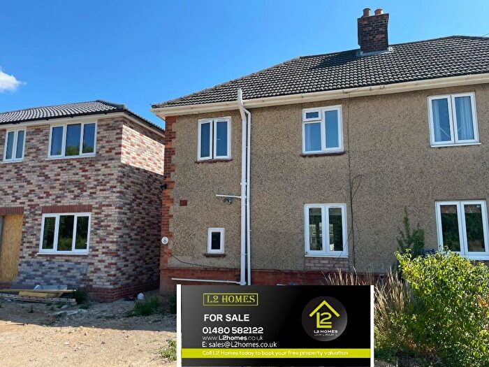 2 Bedroom Semi-Detached House For Sale In Bedford Road, MK44