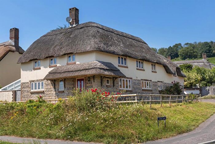 5 Bedroom Detached House For Sale In West Mead, Bridport, DT6