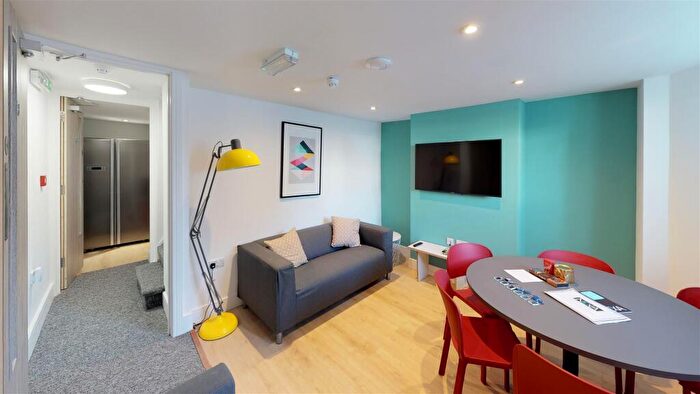 1 Bedroom Terraced House To Rent In Hampshire Terrace, PO1
