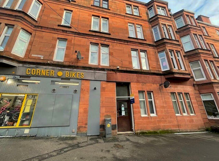2 Bedroom Flat To Rent In Walton Street, Shawlands, G41