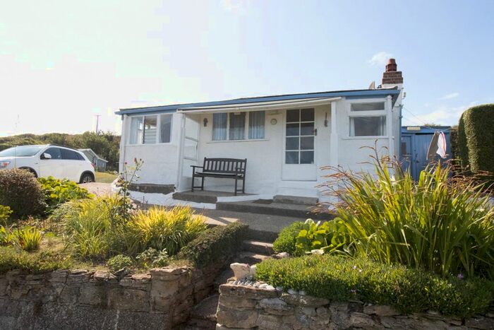 2 Bedroom Bungalow For Sale In Flat Cliffs, Filey, YO14