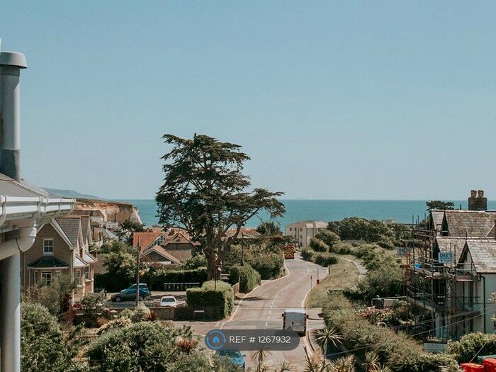 2 Bedroom Maisonette To Rent In The Square, Freshwater Bay PO40