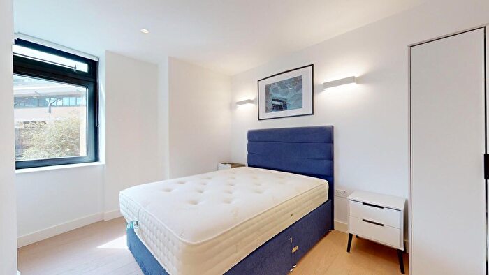 1 Bedroom Flat To Rent In New Horizons Court, Brentford, TW8