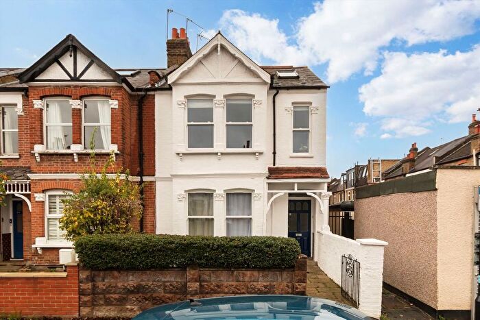 2 Bedroom Flat To Rent In Westfield Road, Ealing, W13