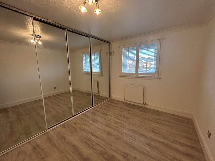 3 Bedroom Flat To Rent In Rosemount Street, Blochairn, Glasgow, G21