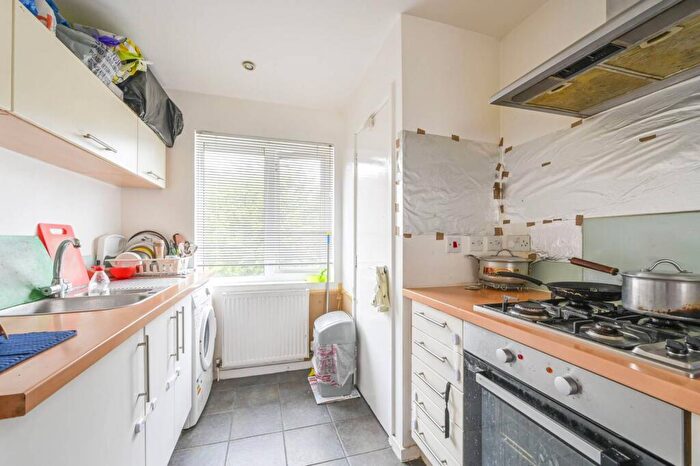 2 Bedroom Flat For Sale In Follett Street, , Canary Wharf, London, E14