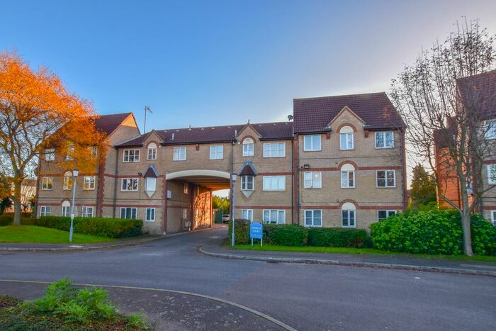 1 Bedroom Flat To Rent In Parkside, Waltham Cross EN8