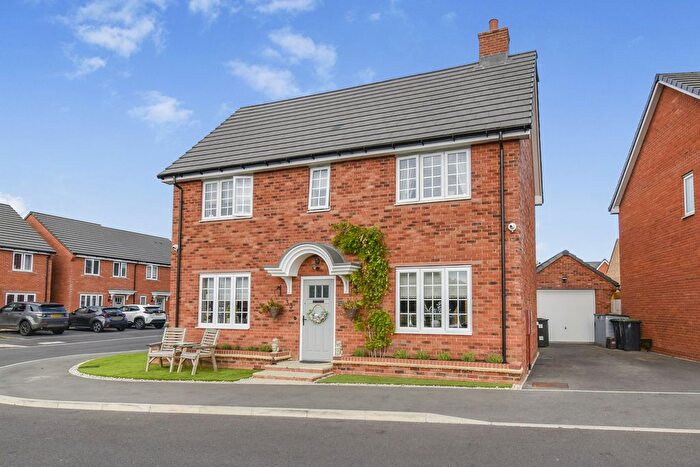 4 Bedroom Detached House For Sale In Blackbird Gardens, Langford, SG18